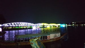 truong tien bridge lightup2