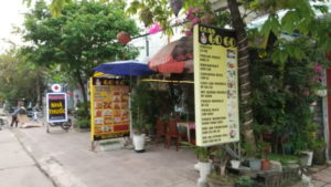 gogo burger house exterior