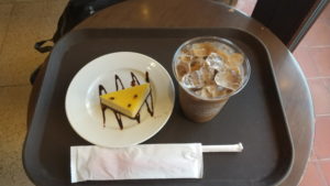 highlands coffee hoi an coffee and cake