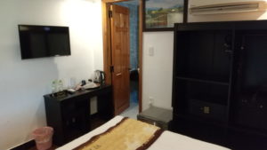 hoi an vi khoa villa desk