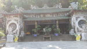 marble mountain linh ung pagoda