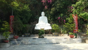 marble mountain linh ung pagoda statue