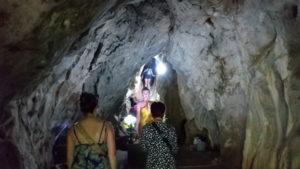marble mountain van thong cave inside