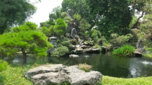 thien mu pagoda garden