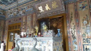 tomb of khai dinh thien dinh palace inside1