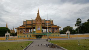 phnompenh royal palace view from park