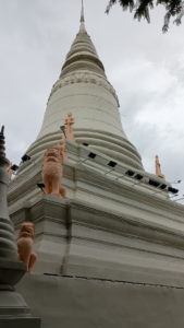 wat phnom pagoda