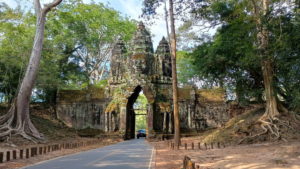 angkor thom north gate inside
