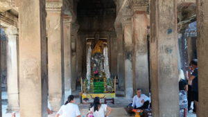 angkor wat 2nd cross corridor buddha