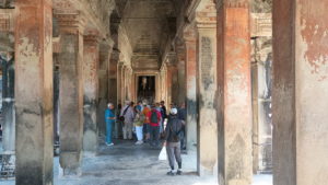 angkor wat 2nd cross corridor front