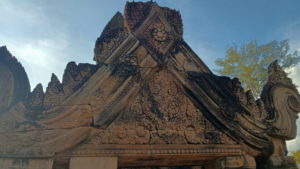 banteay srei 2nd wall lintel near