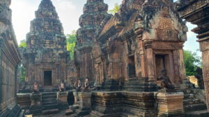 banteay srei center1