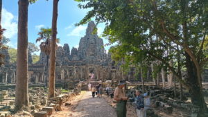 bayon 2nd north entrance front far