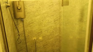 juliekas guesthouse bath