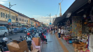 siem reap old market daytime1