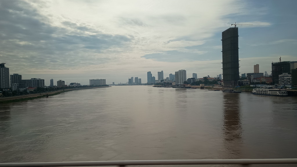 vireak buntham express tonle sap river