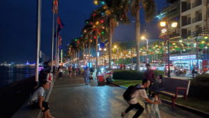 phnompenh river front night1