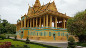 royal palace preah tineang chanchhaya far