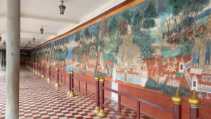 silver pagoda corridor2