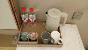 yibanwan hotel zhengzho desk