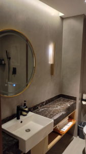yibanwan hotel zhengzho double bath
