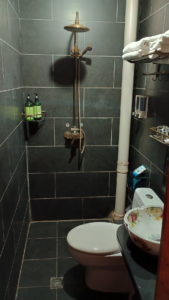 pingyao dumenjiadikezhan bathroom