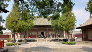 shuanglinsi daxiongbaodian front