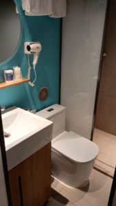 homeinn caoqiao bathroom