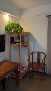 chenjiadayuanluguan desk