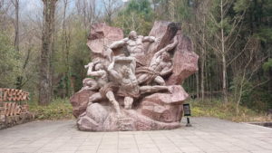 jianmenguan wuding kaishan monument